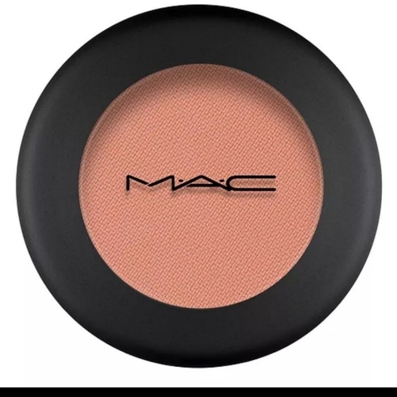 MAC Powder Kiss Soft Matte Eye Shadow - Picture 3 of 4